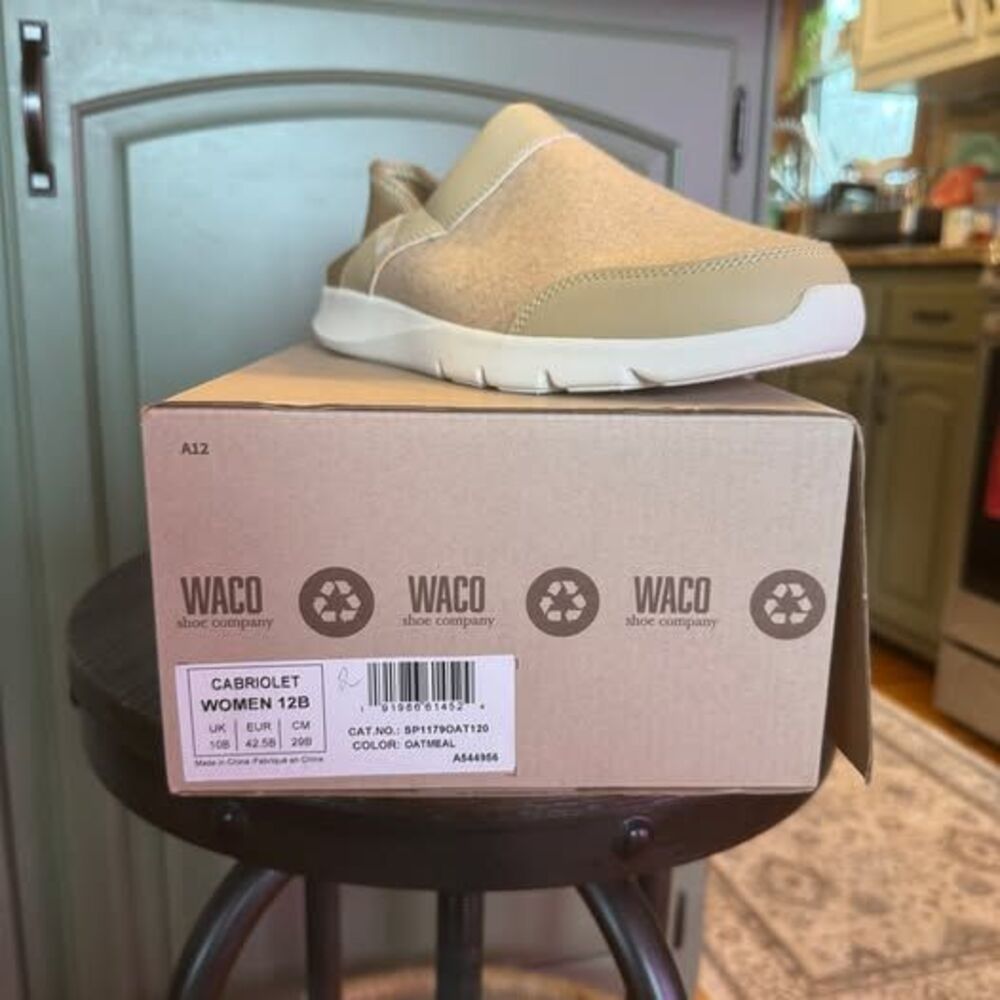 WACO SPENCO Shoe Company Cabriolet Slip-on 12B NIB